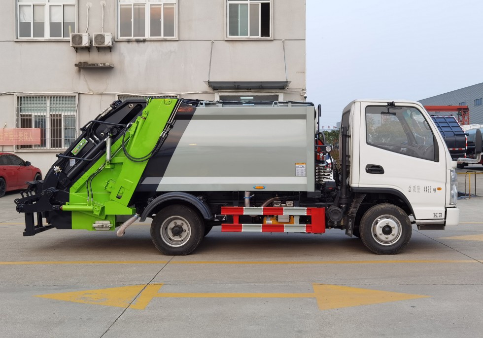 福田小卡藍牌5.5方壓縮垃圾車 福田小卡藍牌5.5方壓縮垃圾車